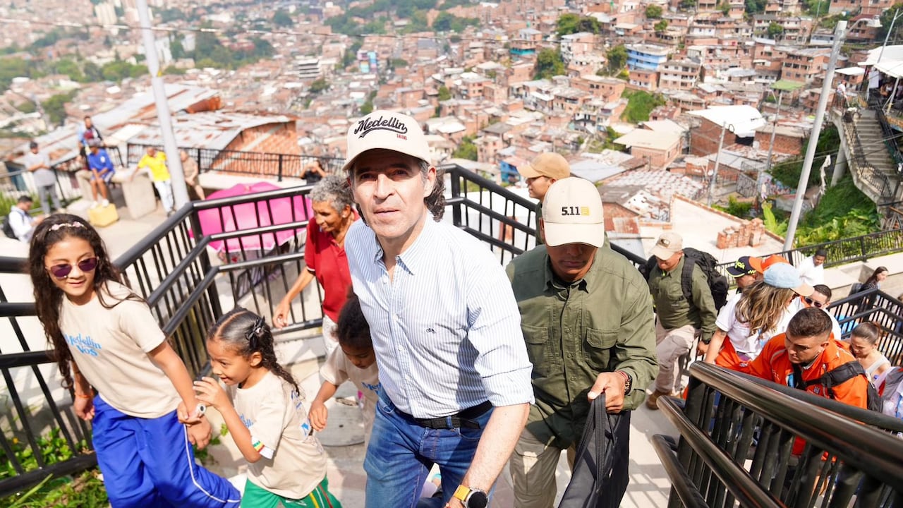 Fico Gutiérrez celebró cifras de desocupación en Medellín: “Estamos haciendo que las cosas pasen”