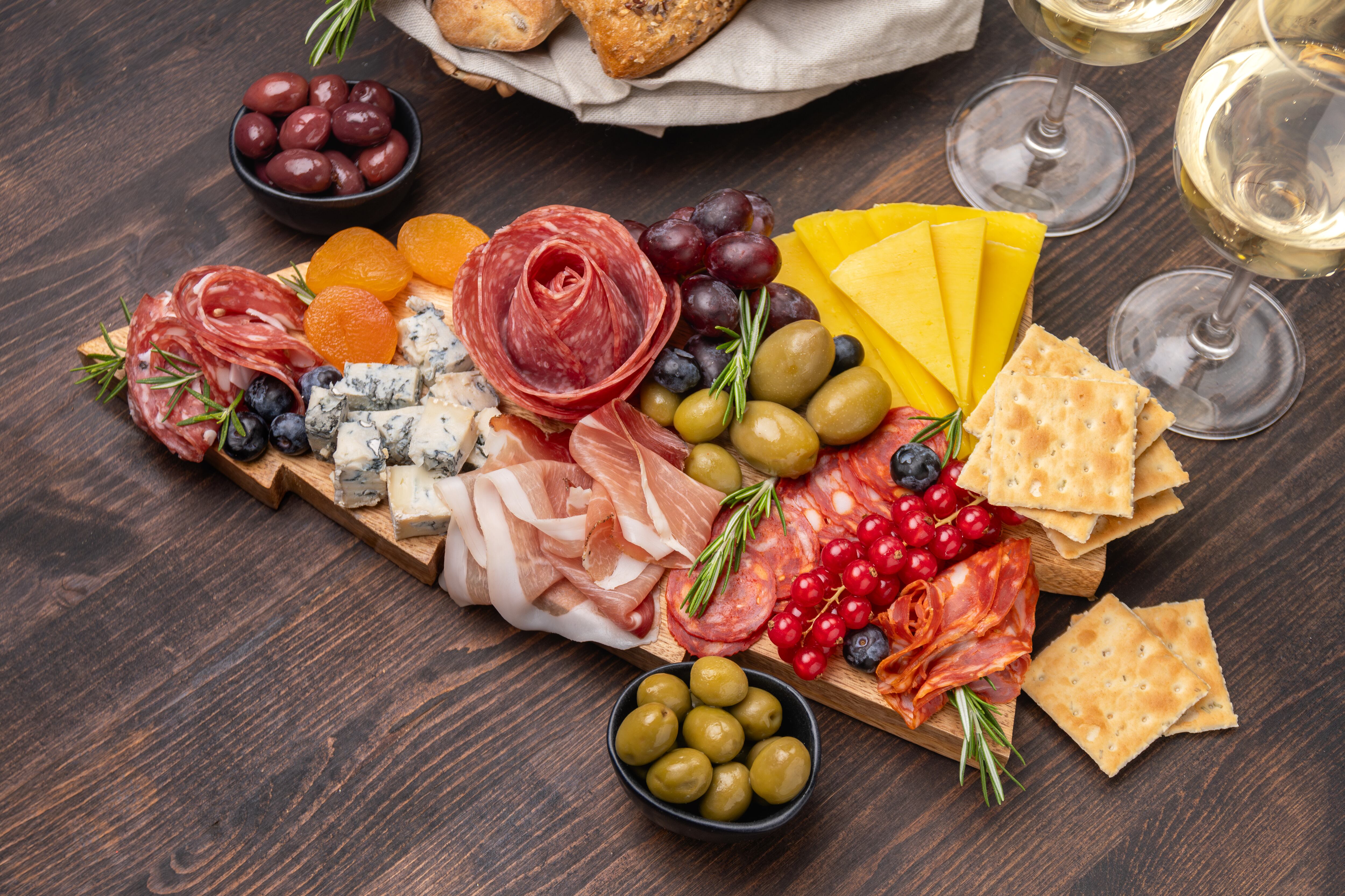 La IA puede ofrecer menús completos para la cena de Año Nuevo.