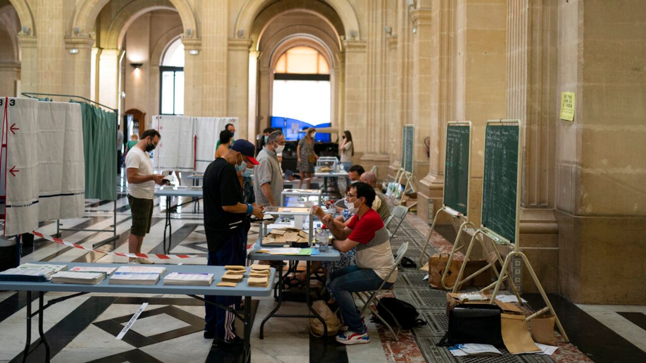 Elecciones regionales en Francia, marcadas por una alta abstención este domingo