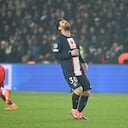 Messi lamentando la derrota de su equipo ante el Bayern.