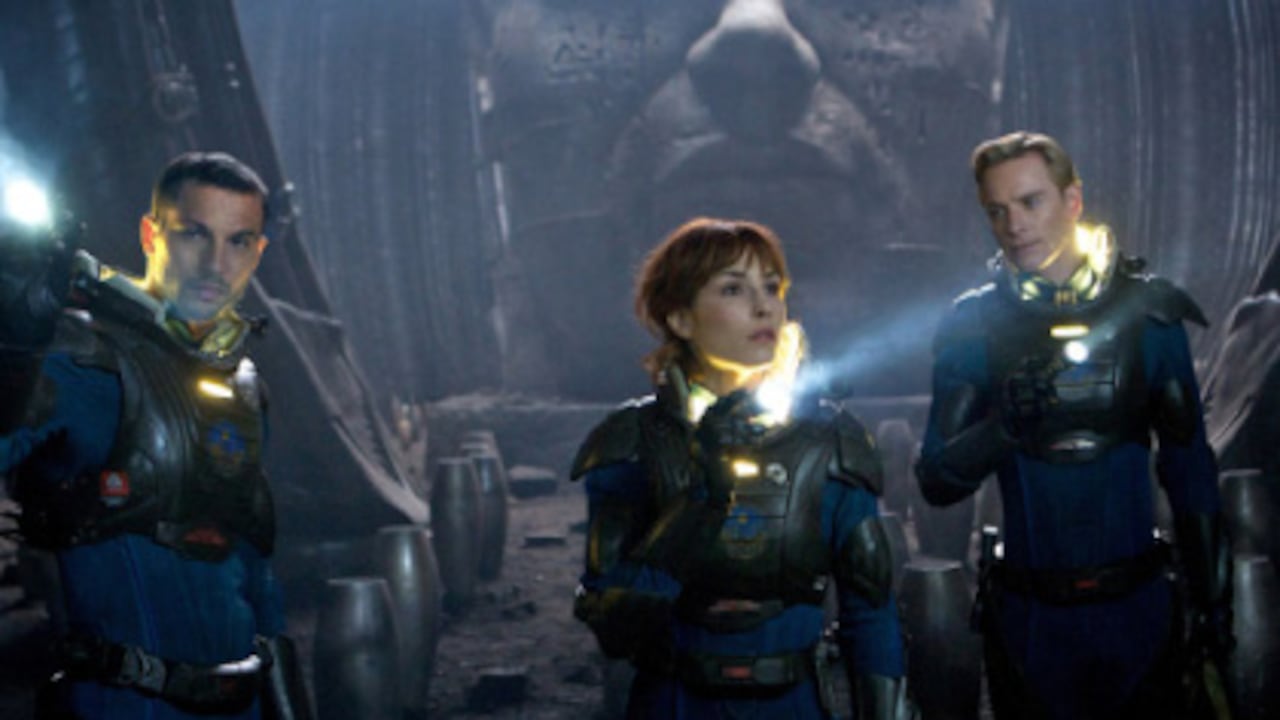 Un grupo de científicos viaja a otro planeta en busca del origen de la humanidad.