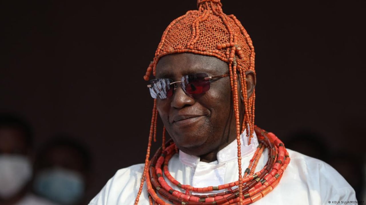 El Oba de Benin, Omo N'Oba N'Edo Uku Akpolokpolo Oba Ewuare II.