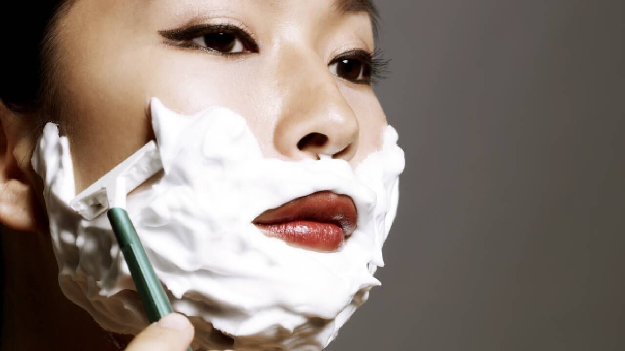 La estadounidense empezó a notar el crecimiento de vello diferente a los nueve años (imagen de referencia).