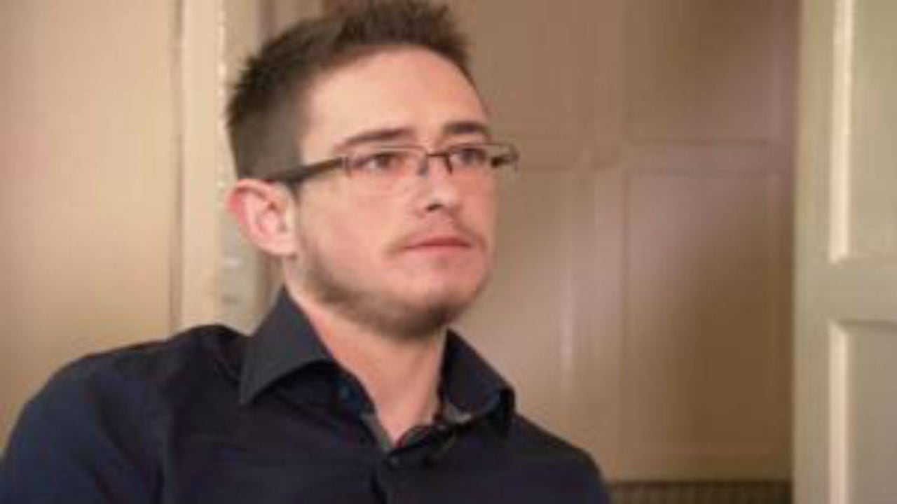 En su primer cumpleaños su madre lo acostó siendo Joe y a partir del día siguiente lo crió siendo Joella.