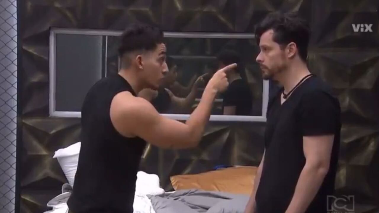 Alfredo Redes y Julián Trujillo en el exilio de 'La casa de los famosos'.