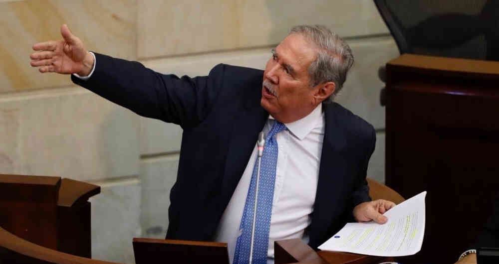 El exministro de Defensa, Guillermo Botero.