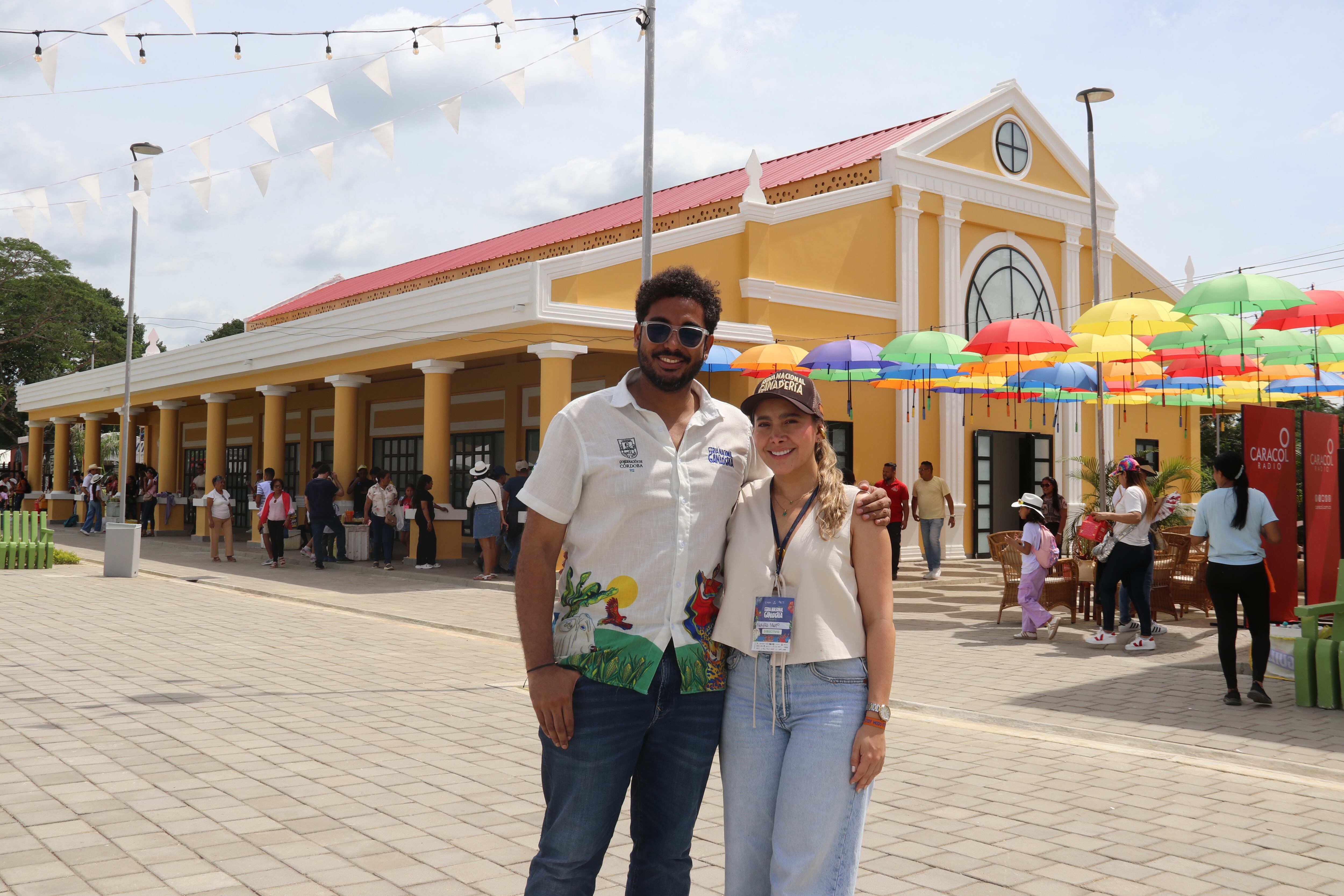 William Puche, secretario de Cultura y Melissa Nieto, directora de Turismo y Artesanías de Córdoba.