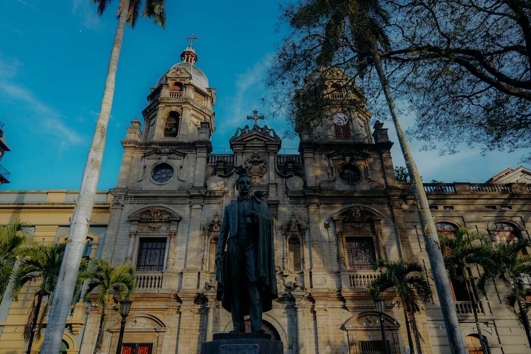 En temporadas como la Semana Santa, el turismo religioso cobra especial relevancia en Medellín.