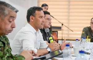 El ministro de Defensa, Pedro Sánchez, lideró una reunión estratégica de seguridad en el departamento de Arauca.