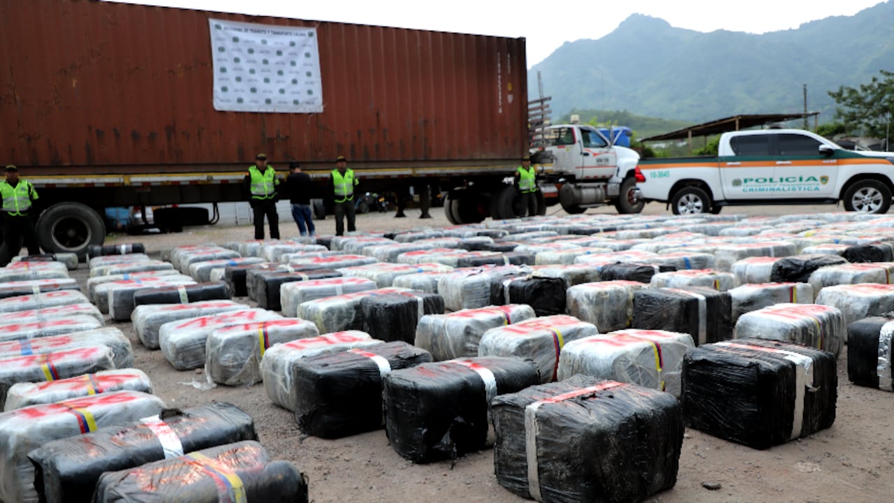 El alijo, cuyo peso exacto fue de 3.697 kilos, en el mercado ilegal puede tener un costo aproximado de $1.000 millones