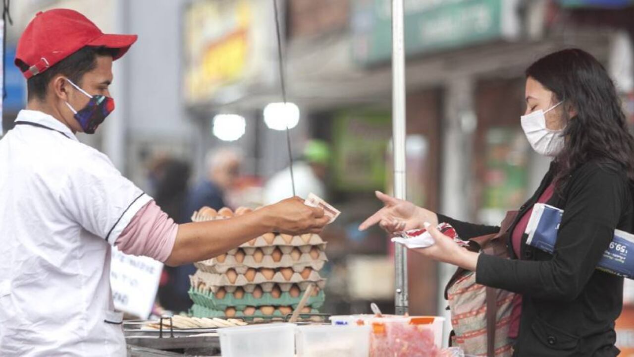 Cada vez es más difícil encontrar un tapabocas en la calle.