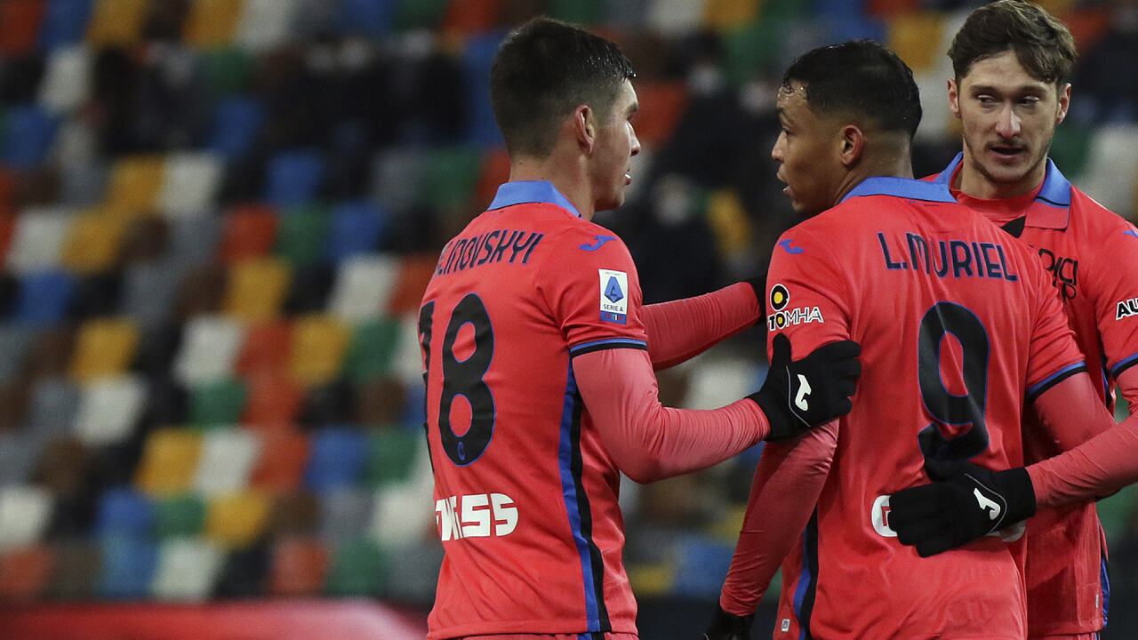 Luis Fernando Muriel celebra tras marcar su doblete frente a Udinese