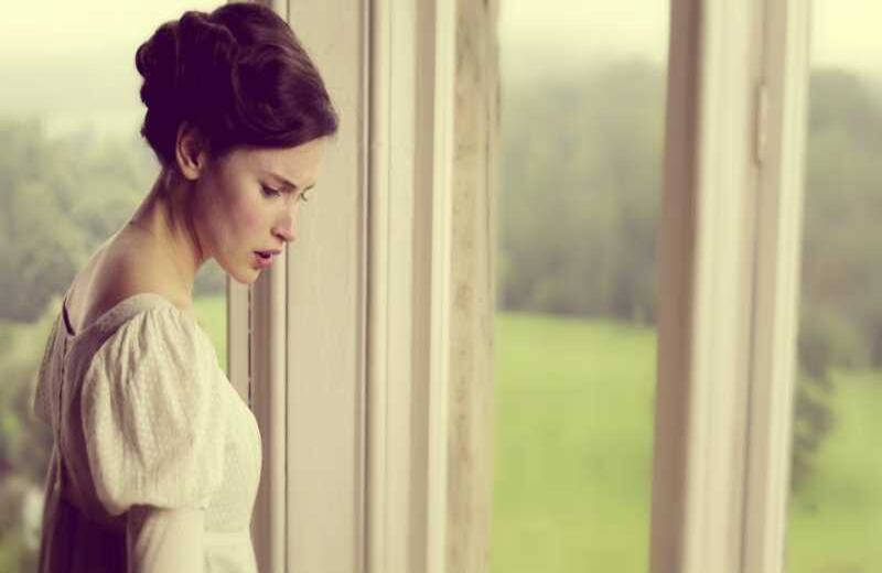 ‘Northanger Abbey’ (2007). Quizás la novela más humorosa de Austen, la protagoniza una imaginativa adolescente que ha leído demasiadas novelas góticas. La autora alegremente se burló de su propia profesión mientras contaba una entrañable historia. Felicity Jones, la próxima protagonista de Star Wars, interpreta a la perfección a una joven con buenas intenciones y malos hábitos. 