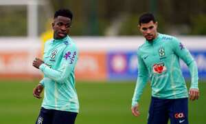 Figura de Brasil 'peleó' con un periodista.