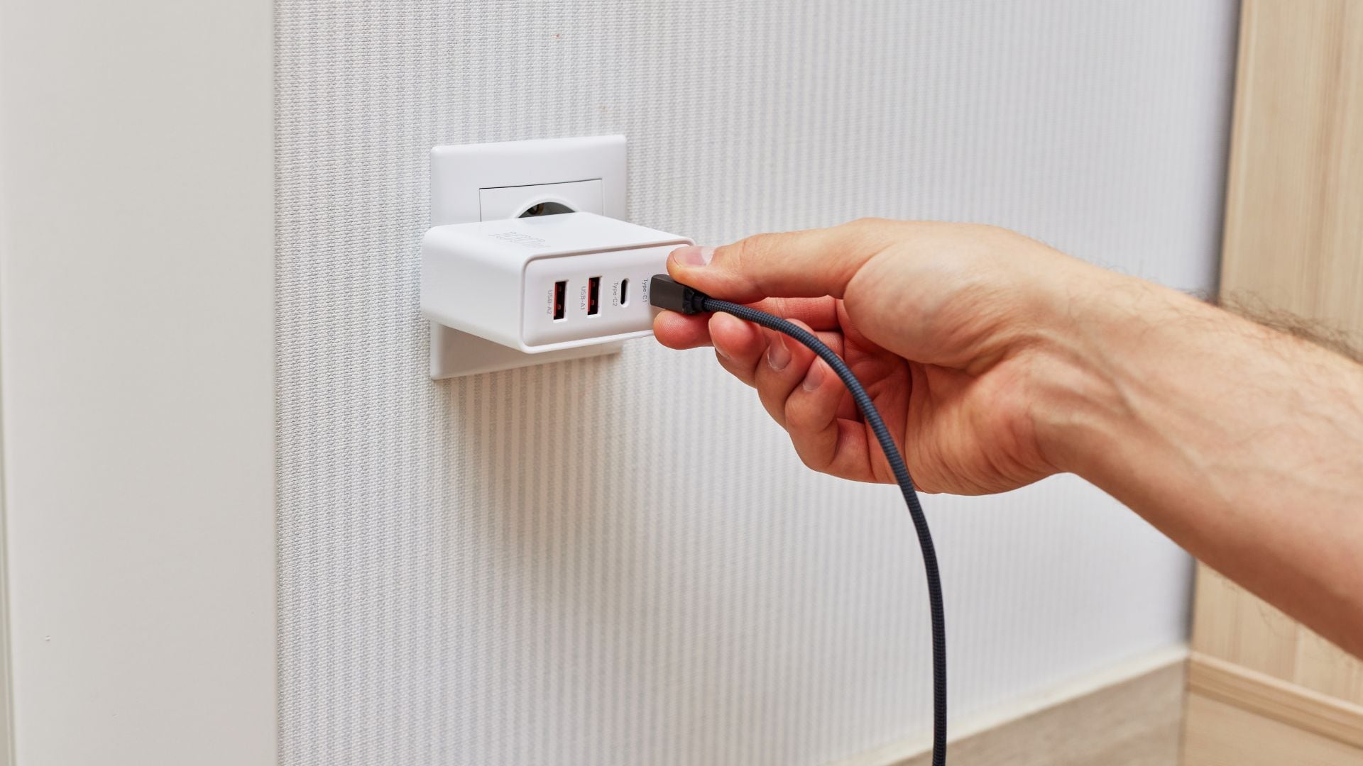 Los enchufes inteligente son muy prácticos, pero puede ser peligrosos si no se usan correctamente.