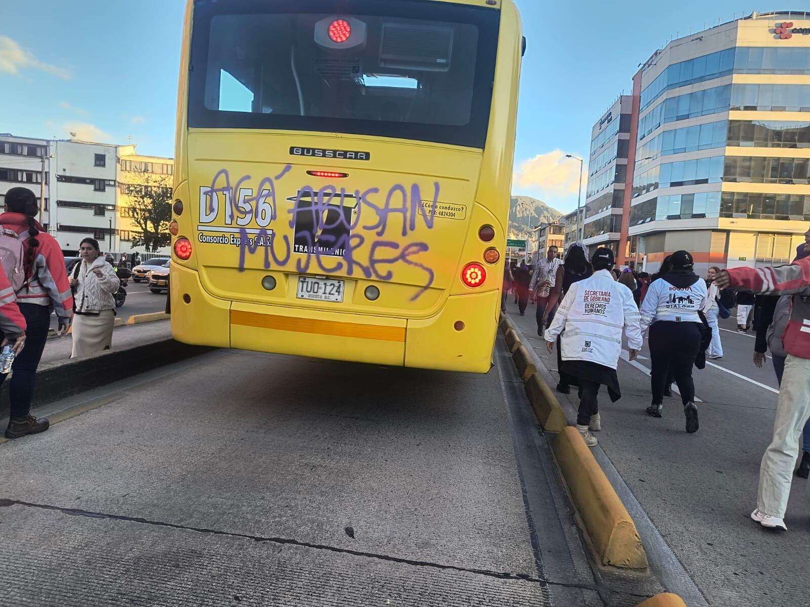 Buses vandalizados de transmilenio