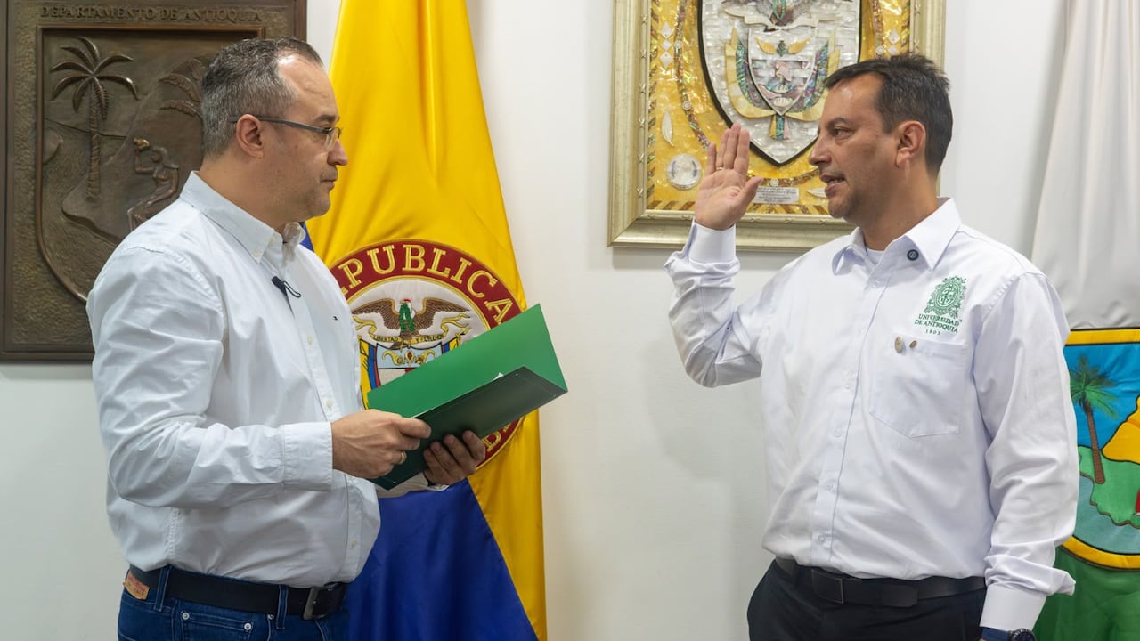 Luquegi Gil Neira, nuevo rector de la Universidad de Antioquia en la posesión de su cargo.