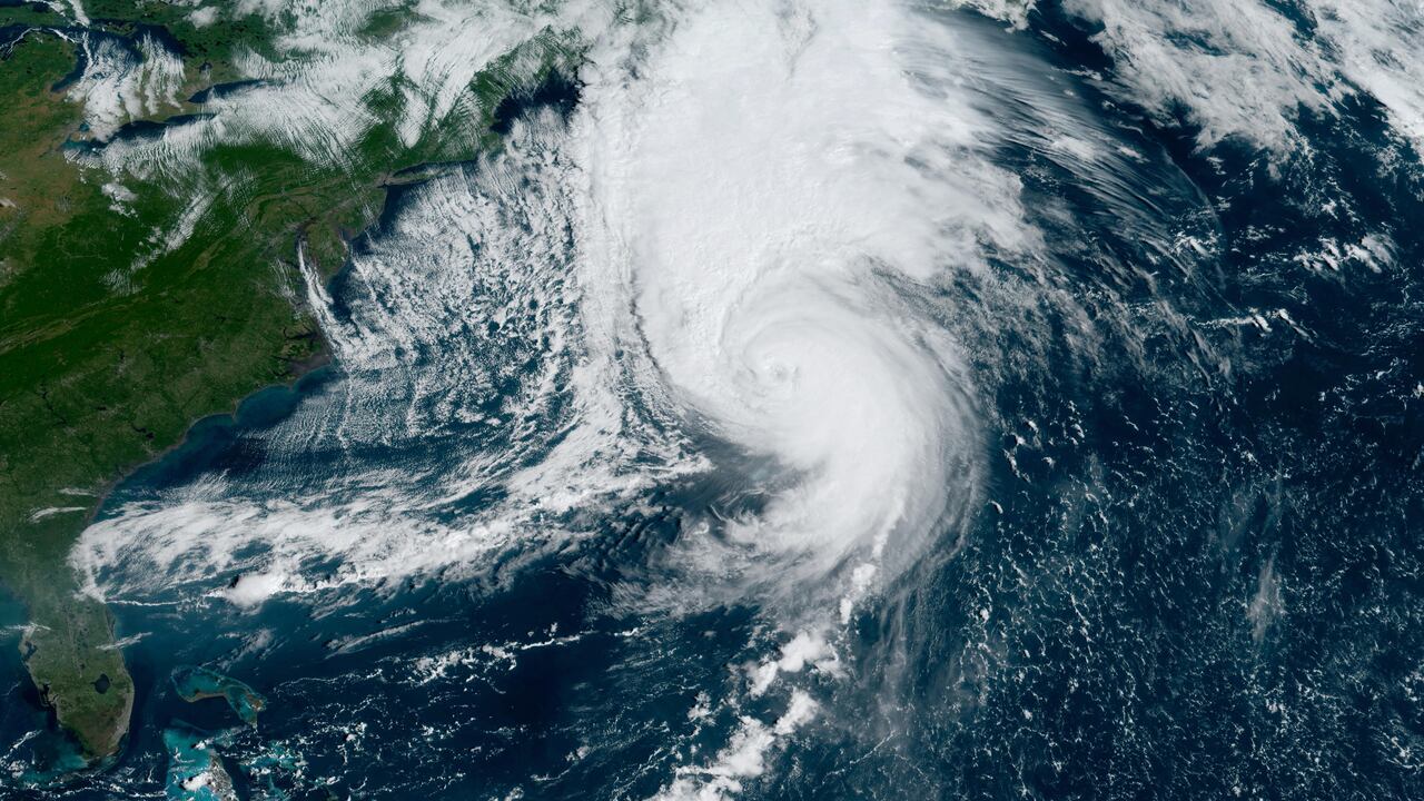 Se espera que la Depresión Tropical Nueve se fortalezca sobre el Mar Caribe.