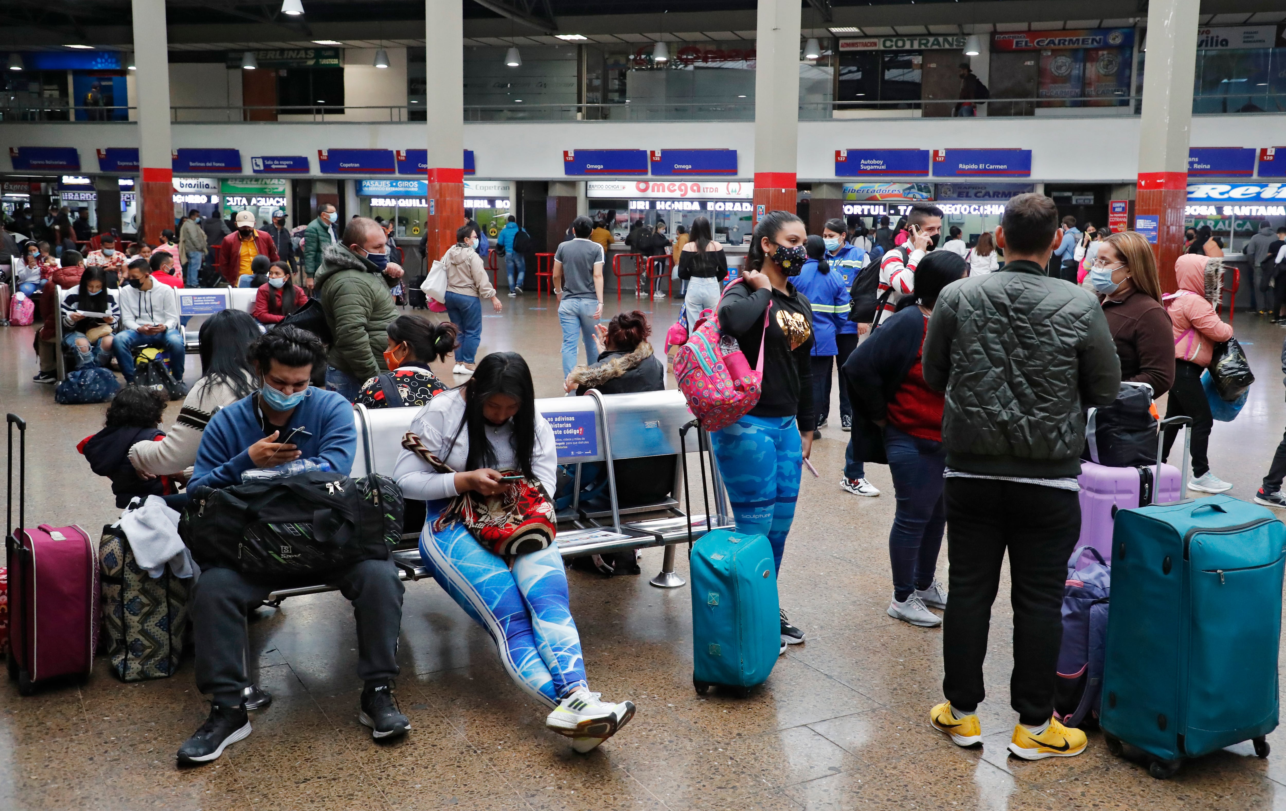 Terminal de Transportes de Bogotá 
puente de Semana Santa
turismo por Colombia
Abril 13 del 2022
Foto Guillermo Torres Reina / Semana