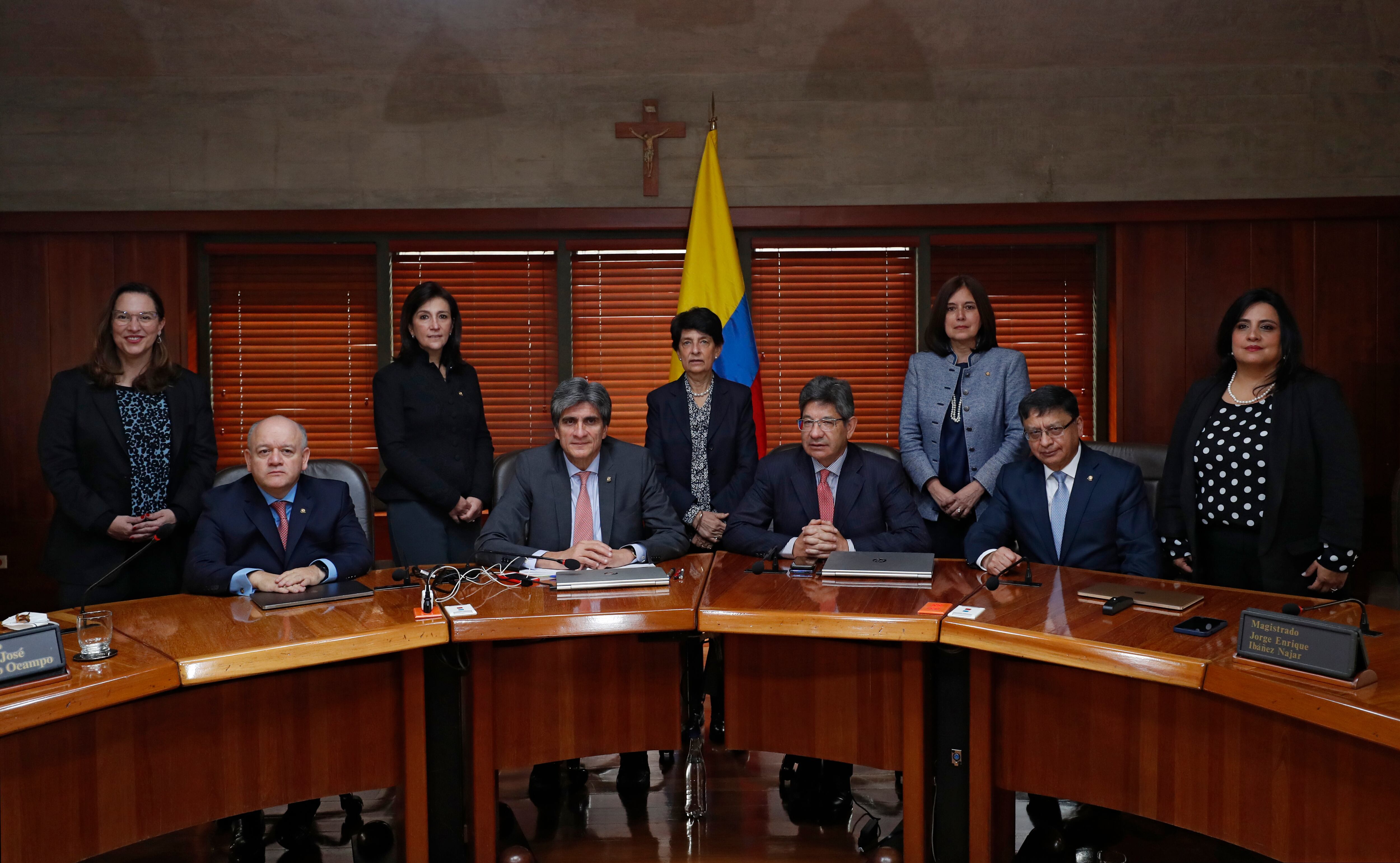 Sala Plena Corte Constitucional de Colombia
Magistrados
Natalia Angel Cabo 
Jose Fernando Reyes Cuartas 
Gloria Stella Ortiz Delgado 
Antonio Jose Lizarazo Ocampo
Cristina Pardo Schlesinger presidenta
Alejandro Linares Cantillo
Diana Fajardo Rivera 
Jorge Enrique Ibañez Najar
Paola Andrea Meneses Mosquera 
Bogota junio 14 del 2022
Foto Guillermo Torres Reina / Semana