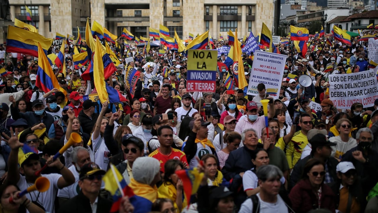 Marcha 29 octubre contra Gustavo Petro
Bogota. Plaza Bolivar