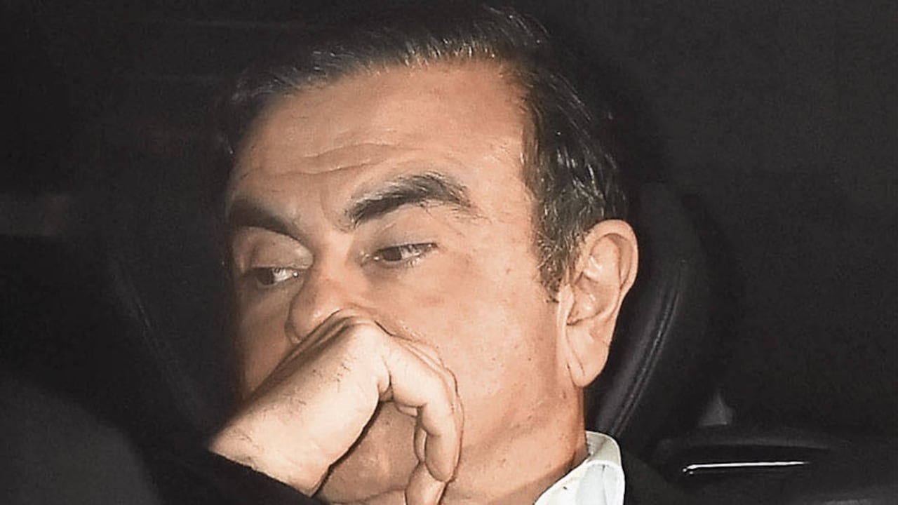 La sorprendente fuga acaparó el interés mundial. En un comienzo se pensó que había escapado en la caja de un contrabajo.