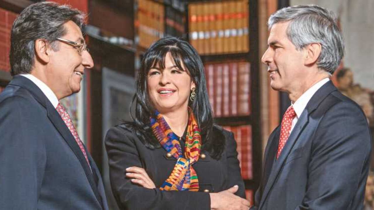 Néstor Humberto Martínez, Mónica Cifuentes y Yesid Reyes.