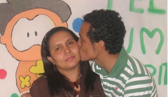 Oneida Escobar recordó a su hijo Luis Andrés Colmenares