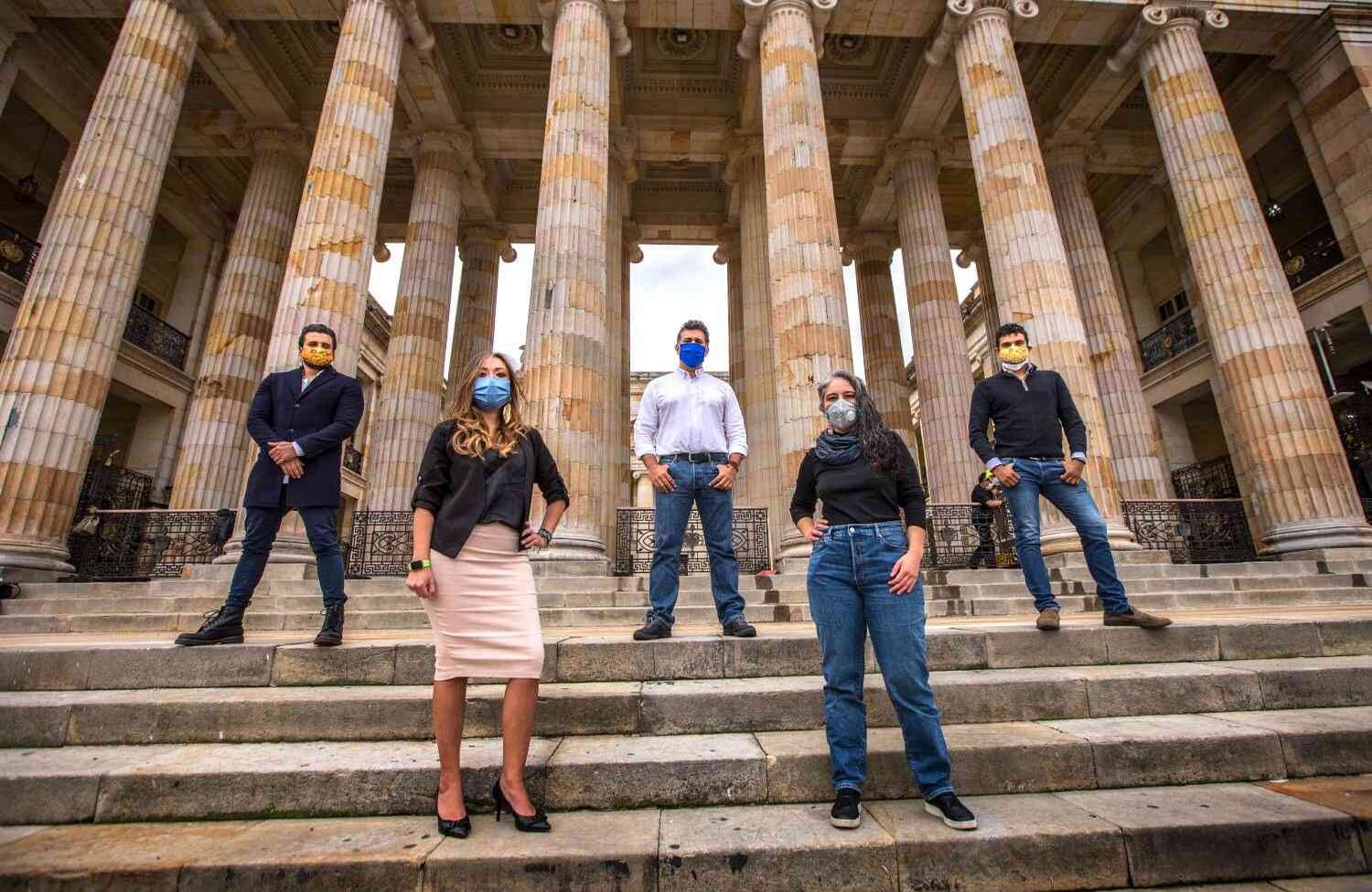 En la imagen: Katherine Miranda, María José Pizarro, Inti Asprilla, León Fredy Múñoz y David Racero. Foto: Juan Carlos Sierra / SEMANA