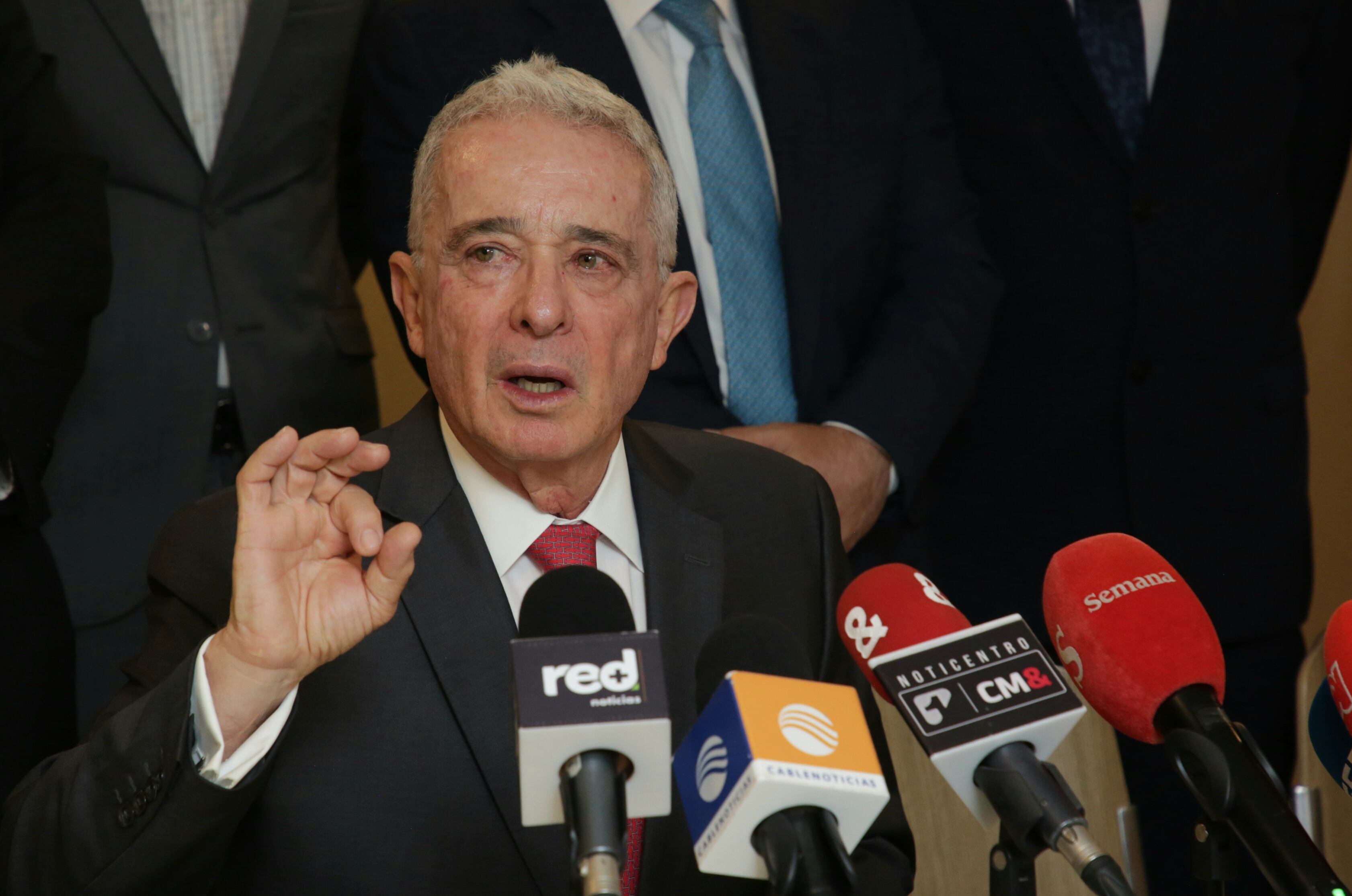 Rueda de Prensa expresidente Álvaro Uribe Vélez y el Centro Democrático