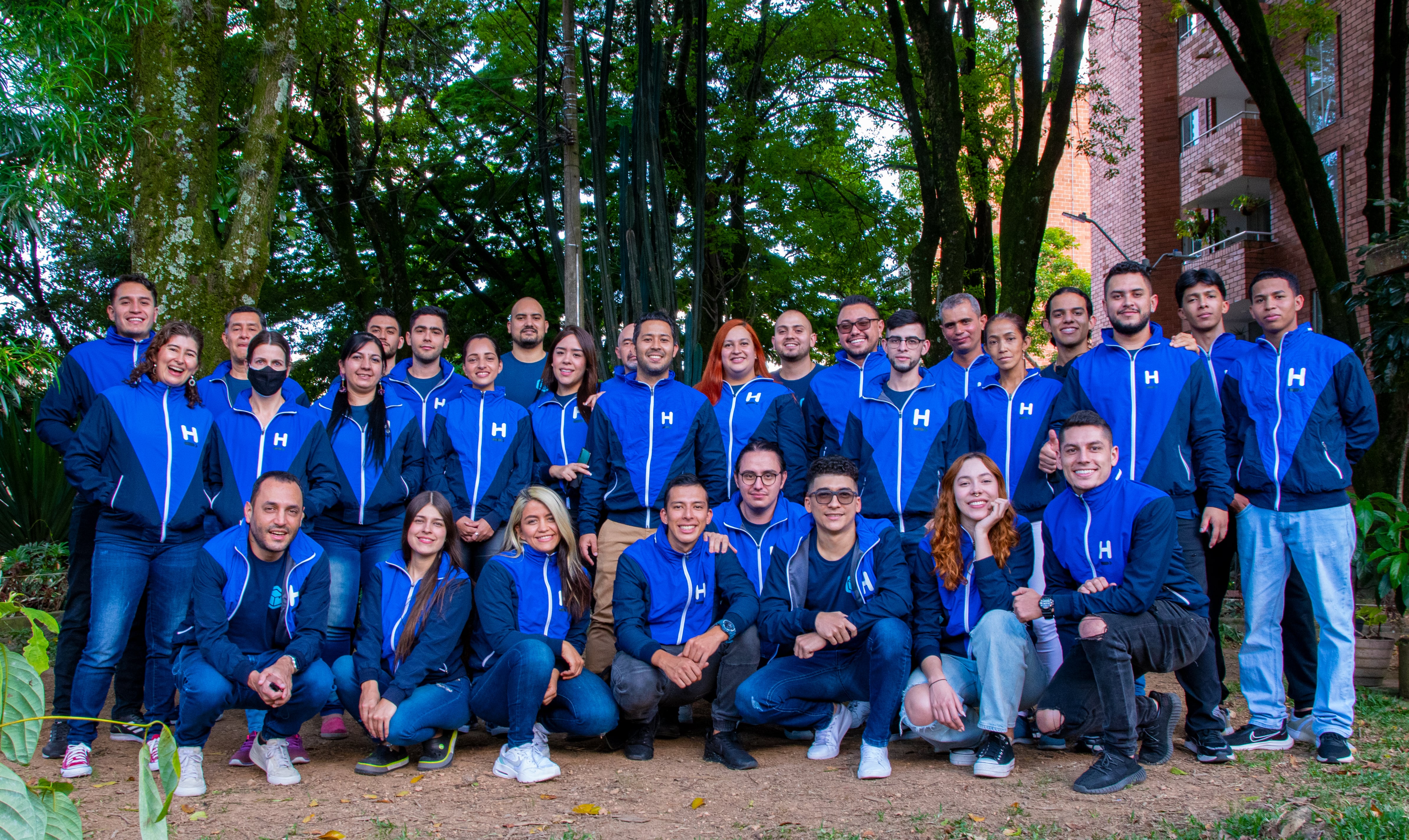 Emprendedores colombianos apoyan a comerciantes a entrar al mundo del comercio virtual