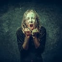 Mujer zombie en Estados Unidos