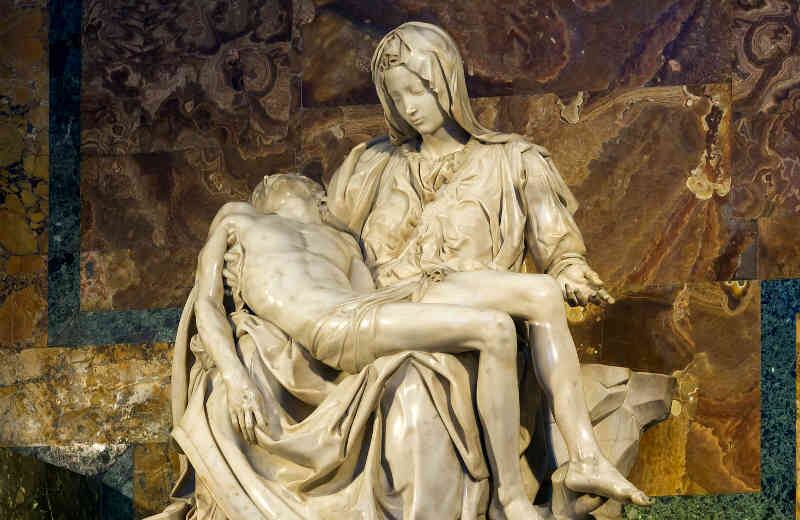 La Piedad del Vaticano, hacia 1498 y 1499. Imagen vía Wikimedia Commons.
