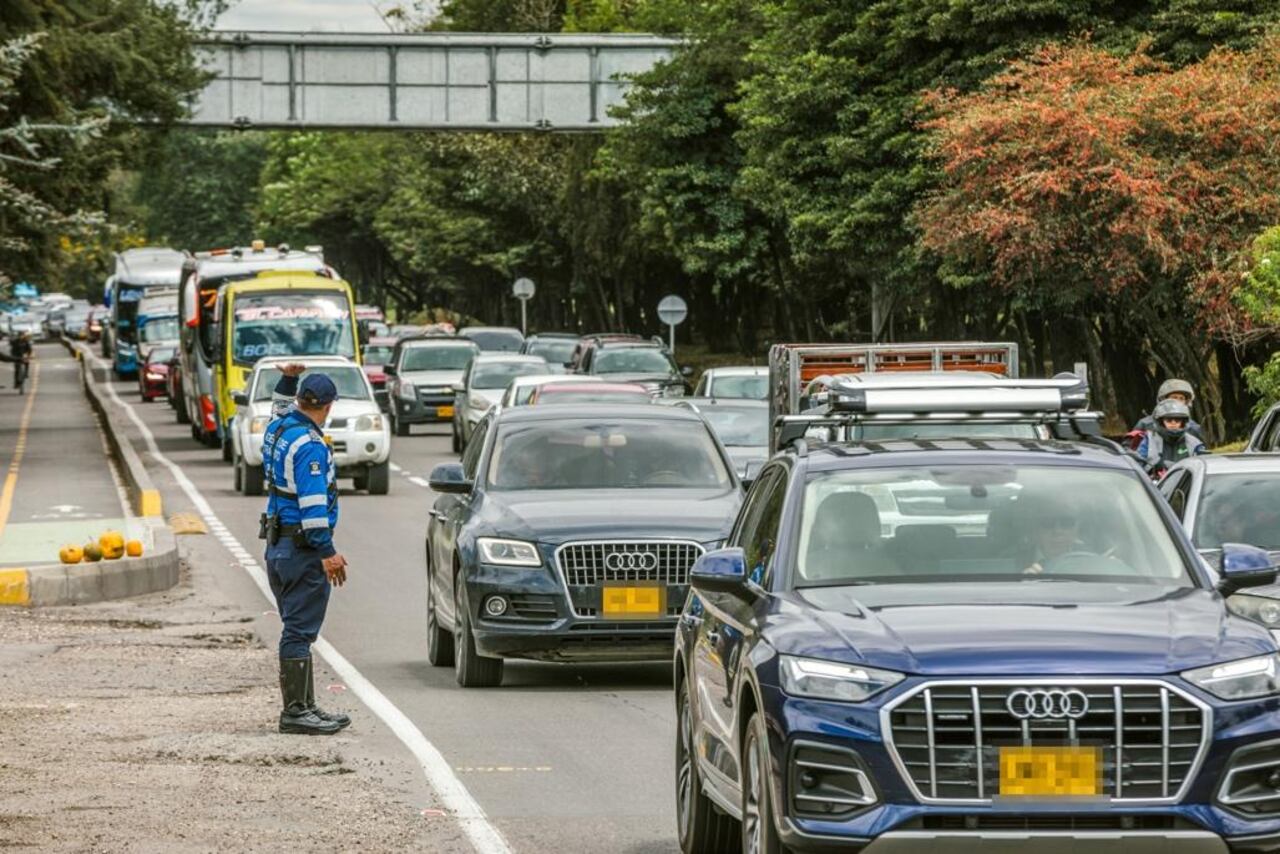 El éxodo de Semana Santa genera alto flujo en los principales corredores viales.