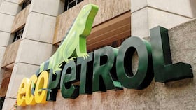 Ecopetrol alertó por el impacto de atentados y robo de combustible sobre la infraestructura petrolera del país.