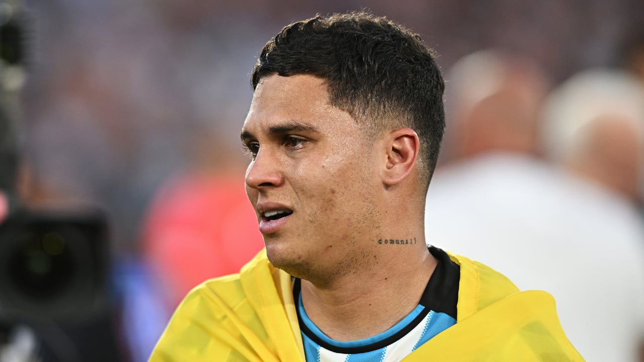 Juan Fernando Quintero llora por la conquista de la Sudamericana con Racing