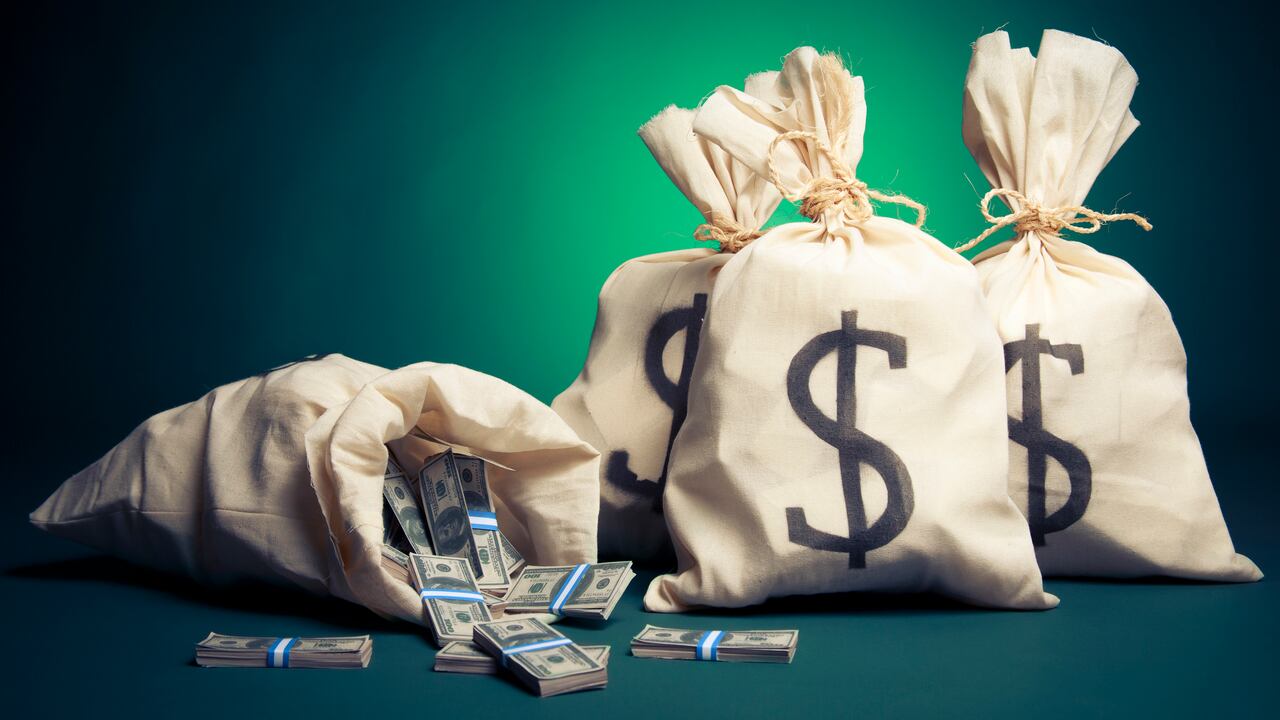 Si tiene la meta de ser millonario, debe tomar conciencia y eliminar cinco conductas que le impiden alcanzar su objetivo.