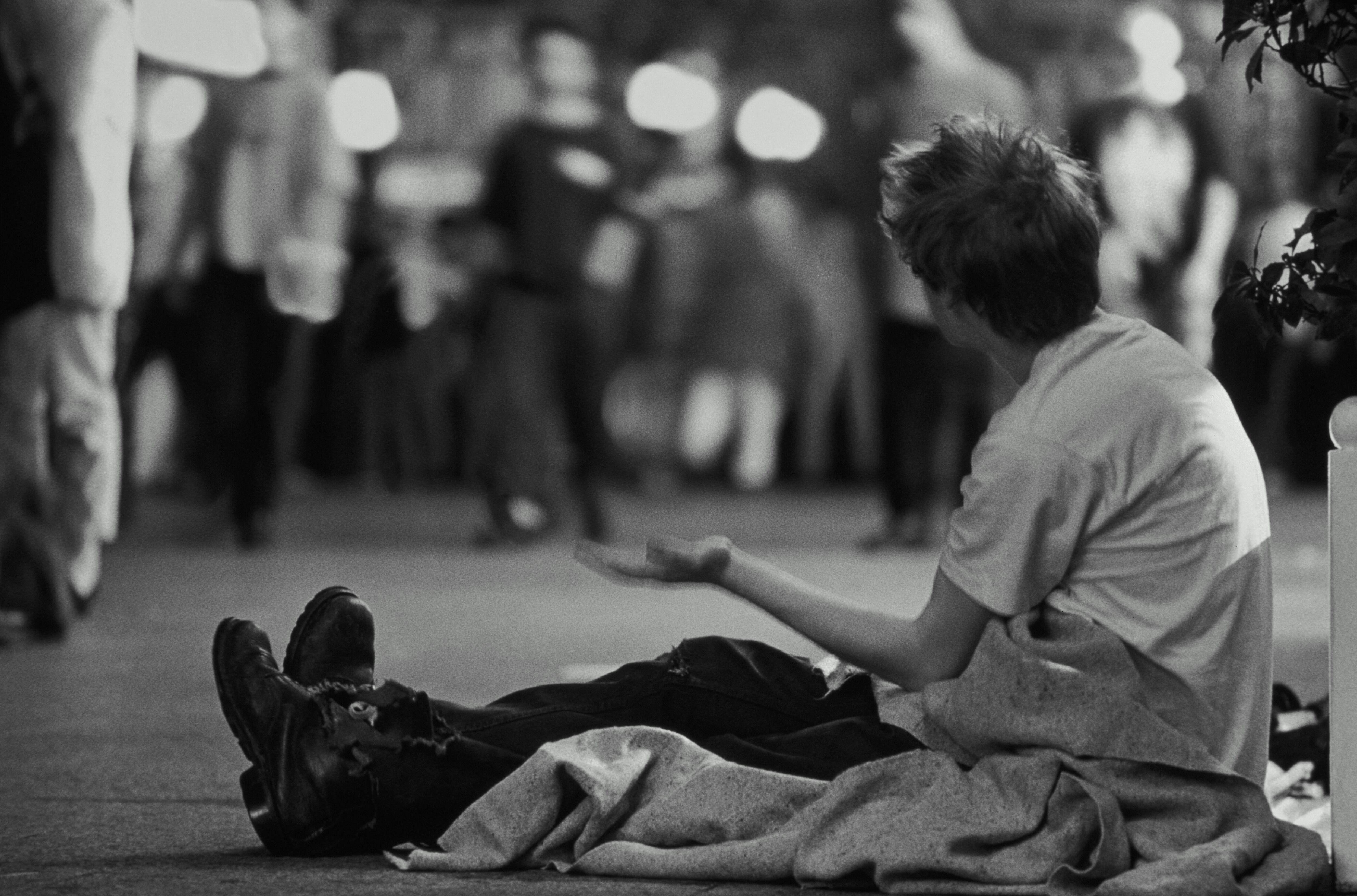 La nueva ley contempla una pena de hasta 30 años de cárcel para quienes usen menores para la mendicidad.