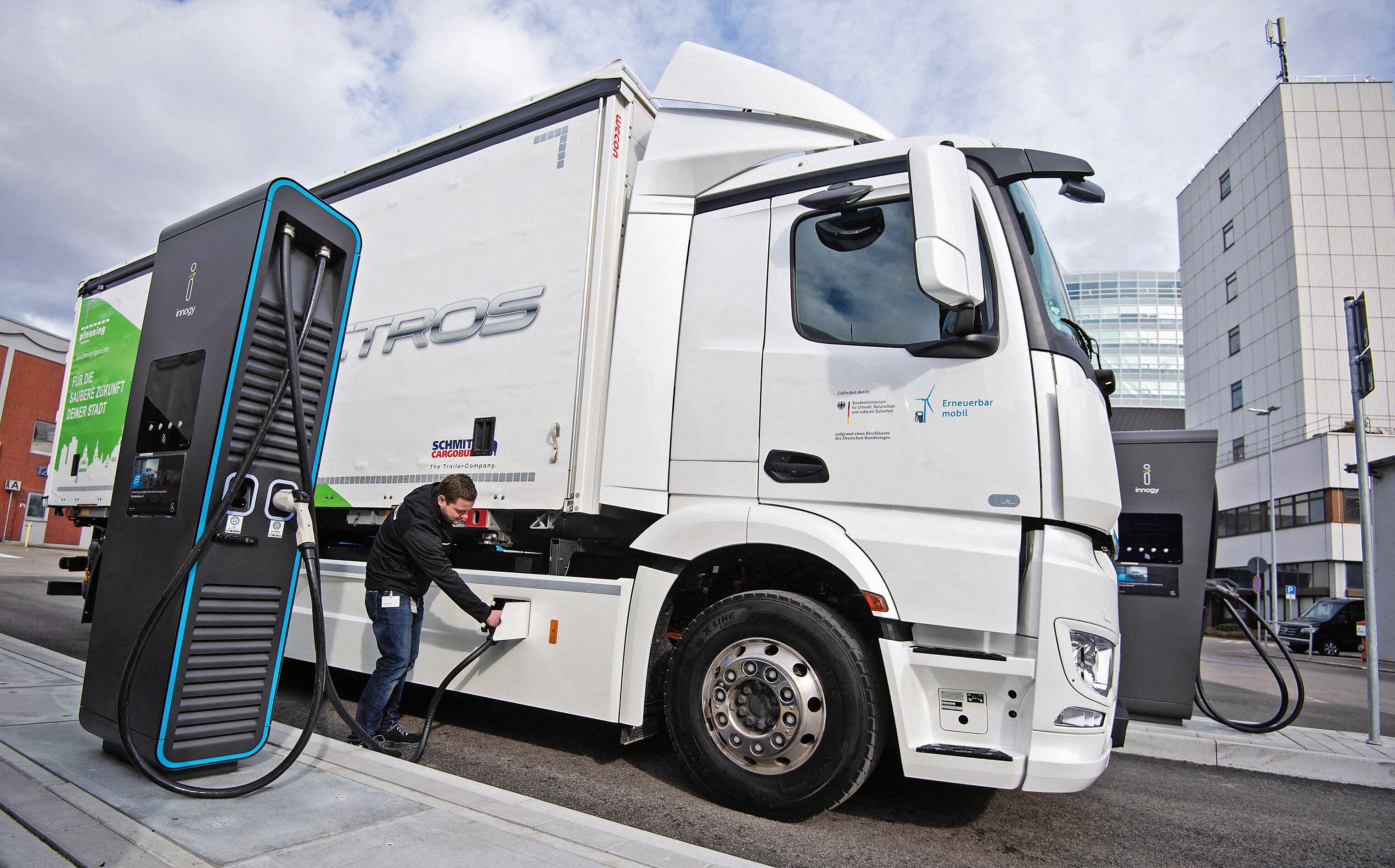 Los camiones eléctricos se han vuelto una opción cada vez más atractiva por su autonomía.