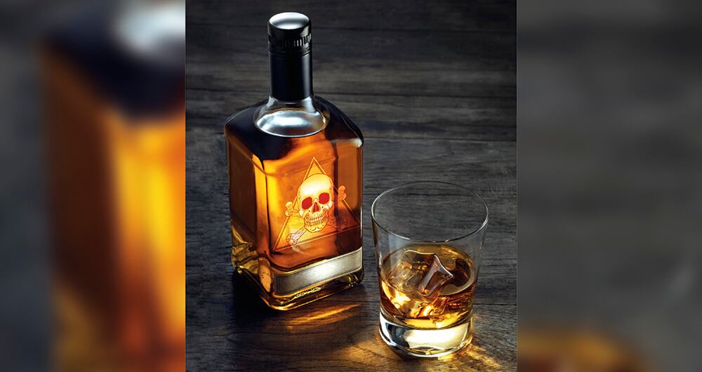 Zoe Alexander se emborrachó en el avión y se salió de control, según la acusación, 