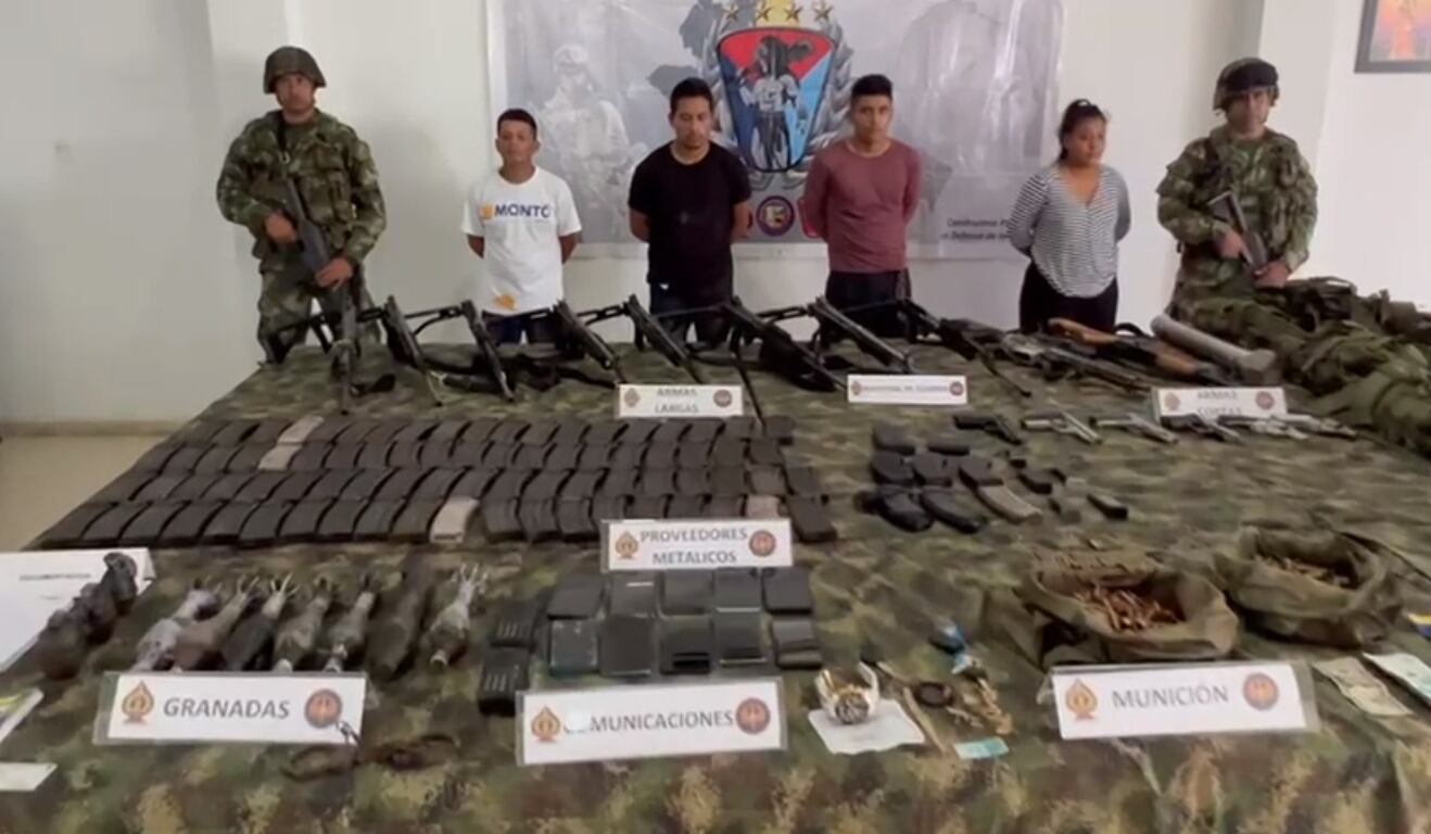 Durante la operación fueron capturados cuatro presuntos integrantes e incautados varios elementos de guerra.