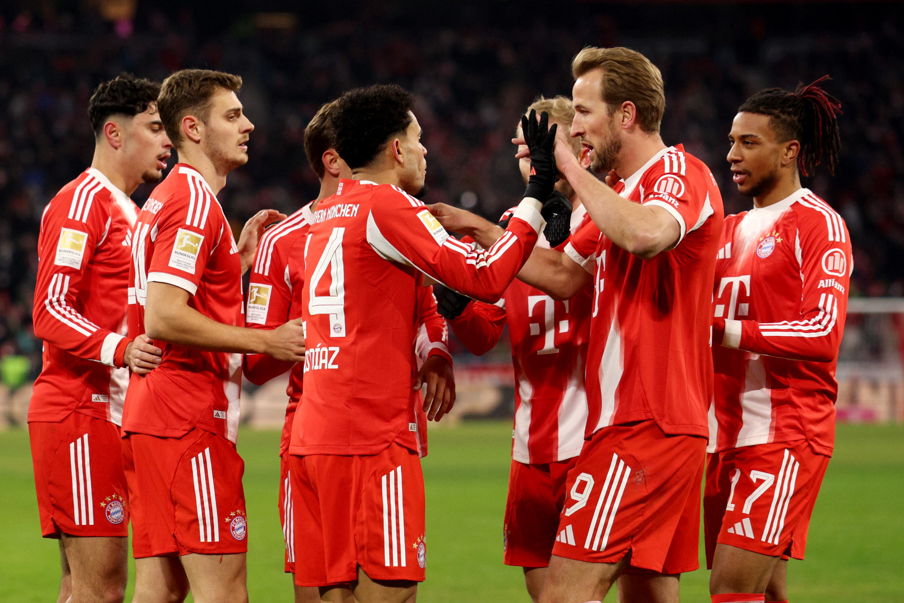 Luis Díaz hizo parte del festival de goles del Bayern Múnich ante Wolfsburgo