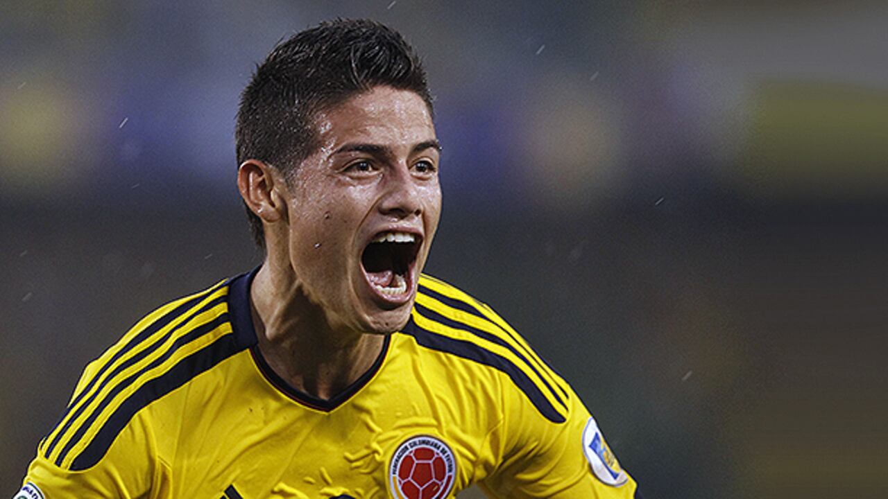 El 10 de Colombia celebra el gol obtenido ante Ecuador.