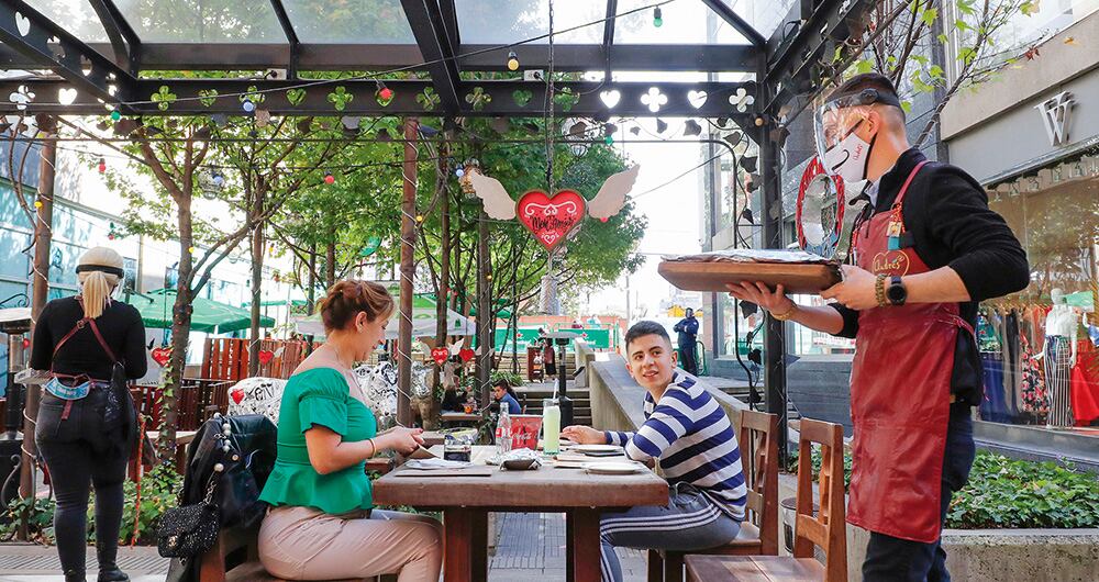   “El crecimiento económico refleja el fortalecimiento de la demanda interna, cuya dinámica ha sido favorecida en gran medida por la política monetaria, fiscal y regulatoria implementada desde inicios de la pandemia”, aseguró el Banco de la República.