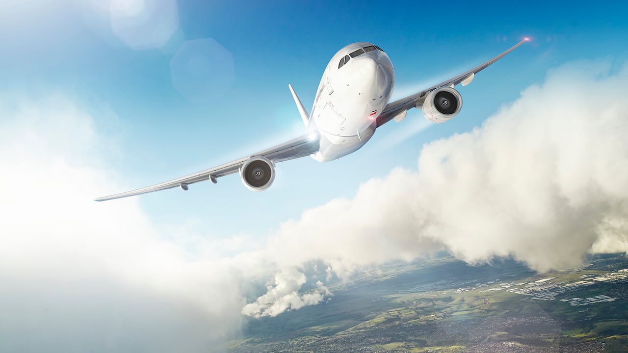 Volando a través de las nubes