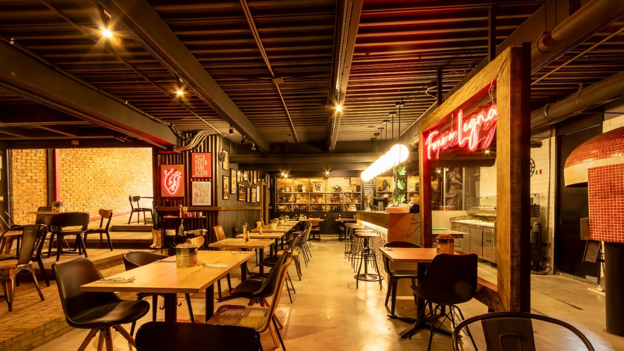 Pizzardi Artigianale, ubicada en la zona rosa de Bogotá, se ha posicionado como uno de los mejores restaurantes de la capital.