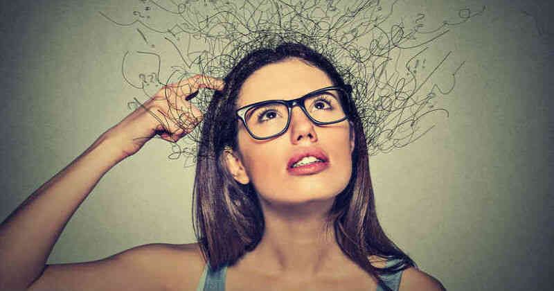 No hay que alimentar los pensamientos obsesivos sino poner foco en ellos y darse cuenta de como asaltan la mente para sabotear. 