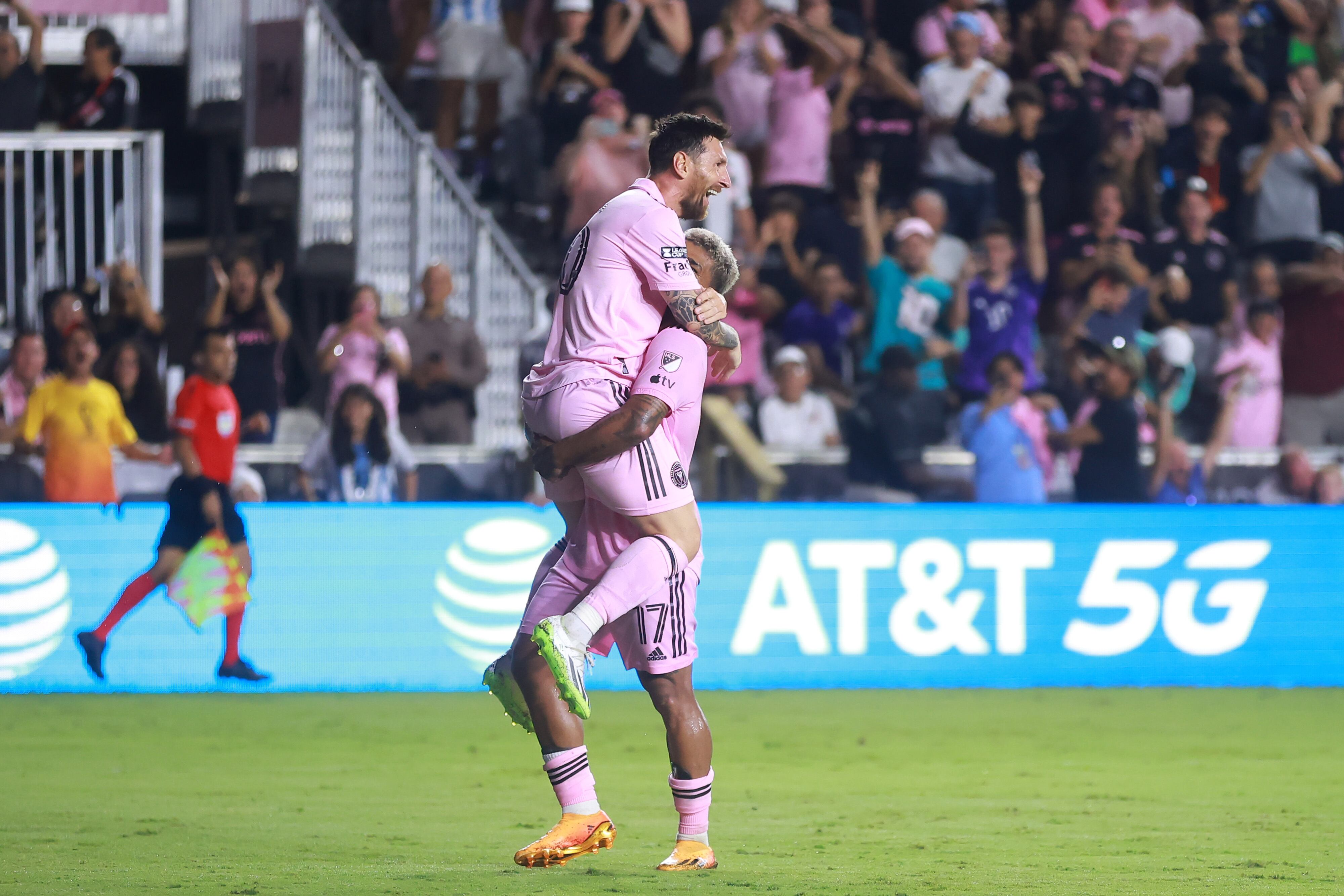 Lionel Messi lleva cinco goles en tres partidos con Inter.