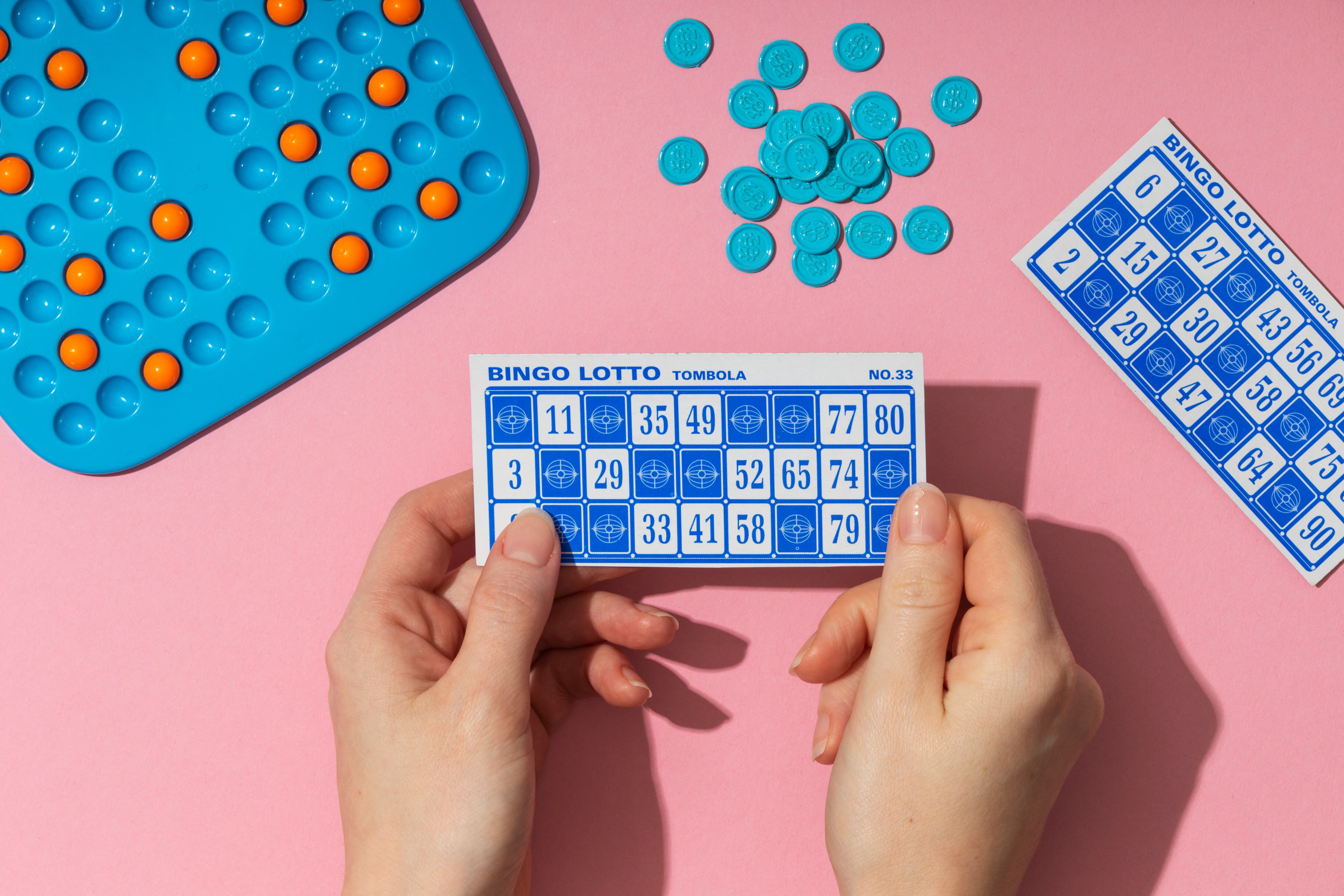 Los jugadores pueden consultar si resultaron ganadores en el sitio oficial de la Lotería.