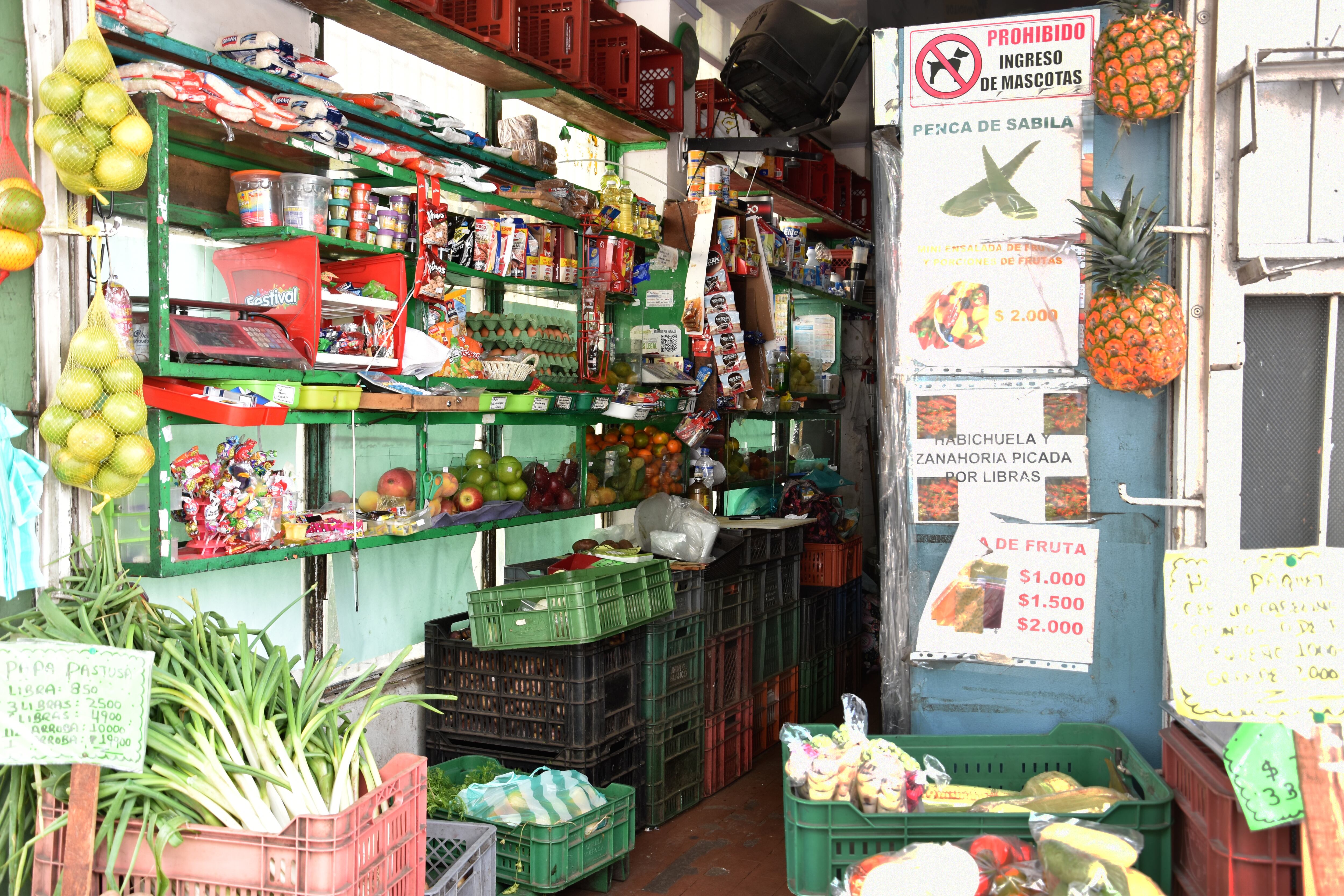 Tiendas de barrio. Foto: Alexandra Ruiz / Semana.